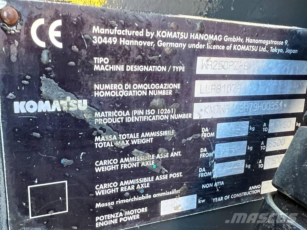 Komatsu WA 250 PZ-6 Фронтальные погрузчики