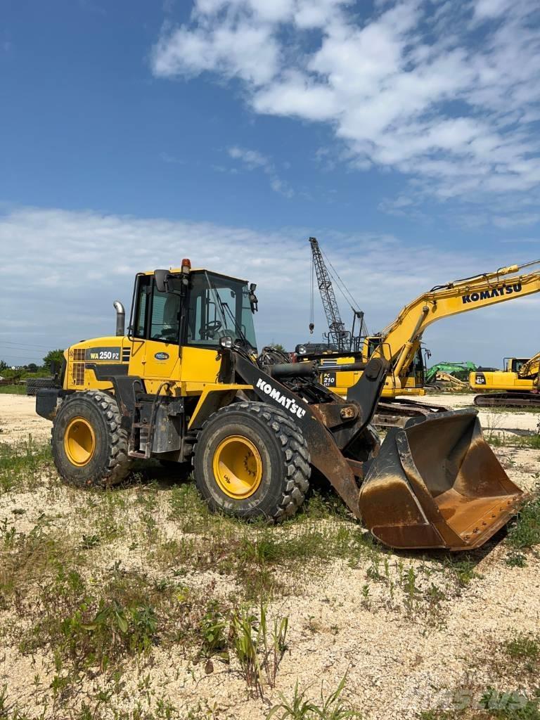 Komatsu WA 250 PZ-6 Фронтальные погрузчики