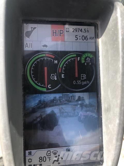 DEERE 245G LC Гусеничные экскаваторы