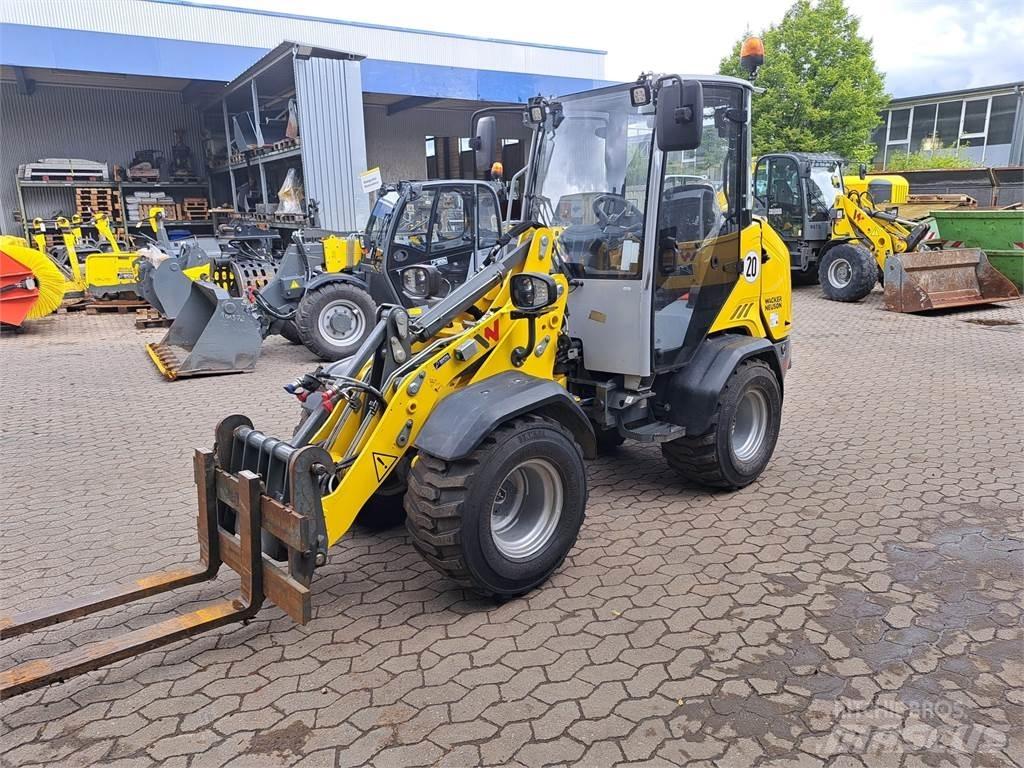 Wacker Neuson WL28 Фронтальные погрузчики