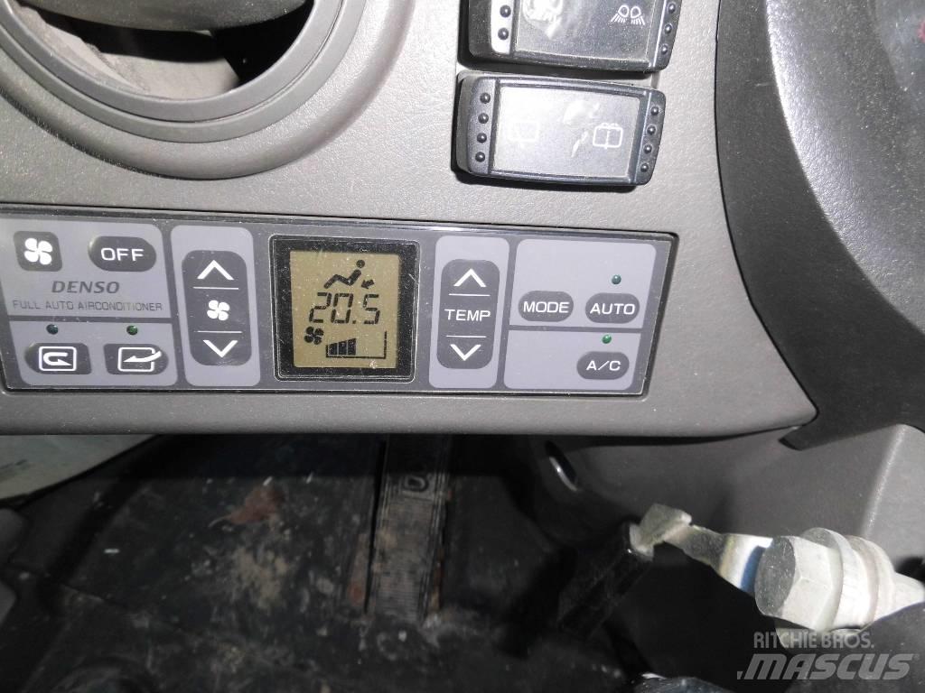 Hitachi ZW 180 Фронтальные погрузчики