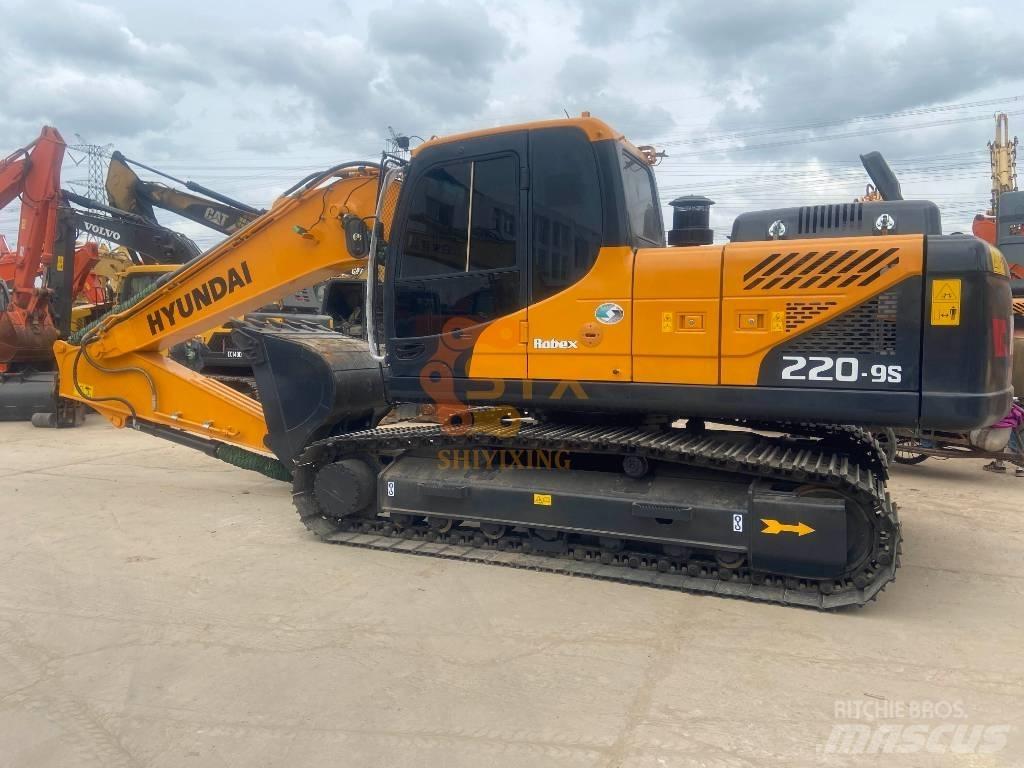 Hyundai 220-9 Гусеничные экскаваторы