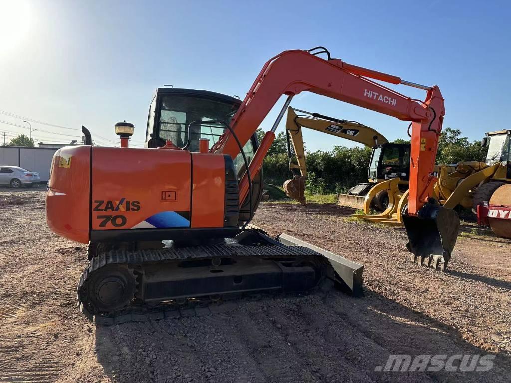 Hitachi ZX70 Малые экскаваторы 7т-12т