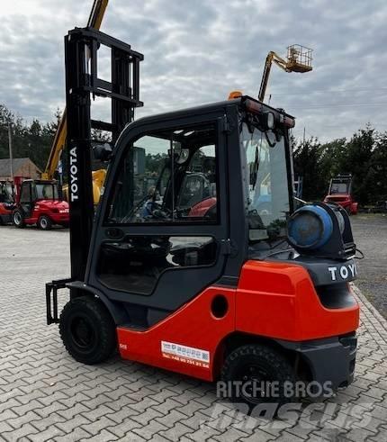 Toyota 02-8 FG F 25 Газовые погрузчики