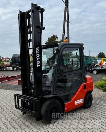 Toyota 02-8 FG F 25 Газовые погрузчики