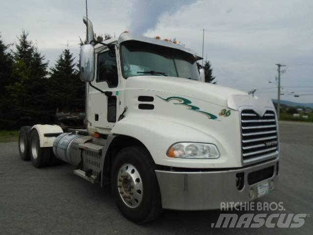 Mack CXU 613 Седельные тягачи