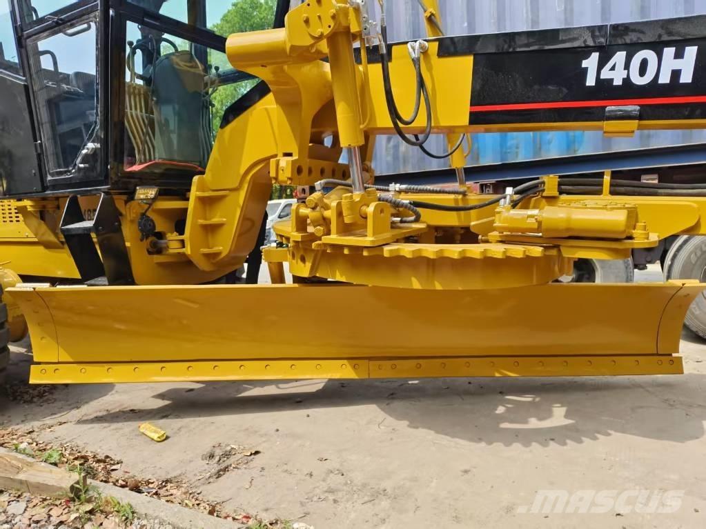 CAT 120 H Грейдеры