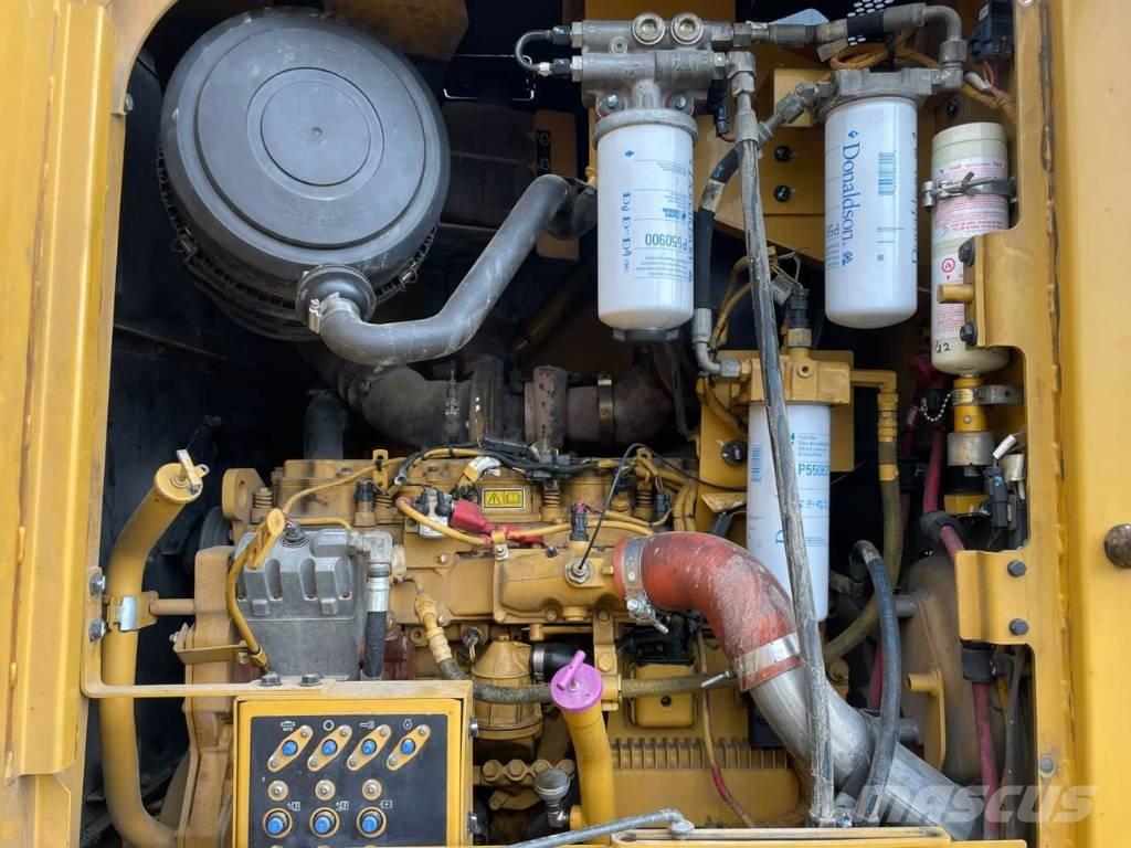 CAT 140M Грейдеры