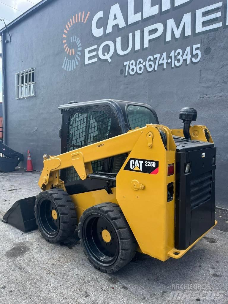 CAT 226 D Мини-погрузчики