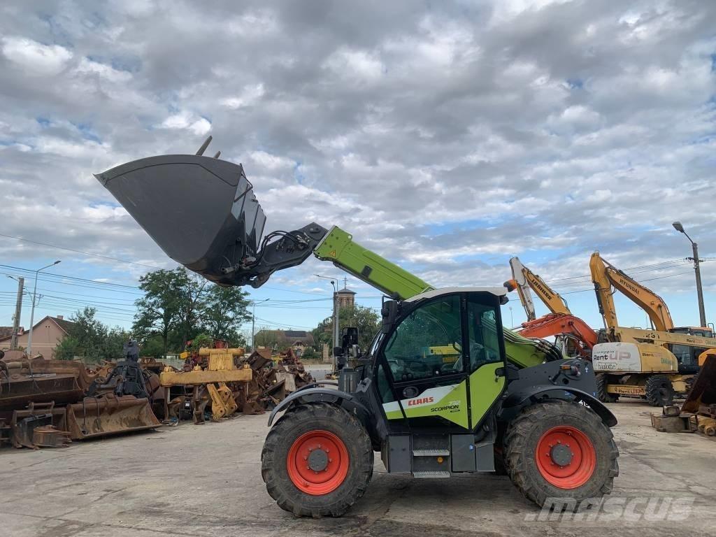 CLAAS Scorpion 732 Сельскохозяйственные телескопические погрузчики