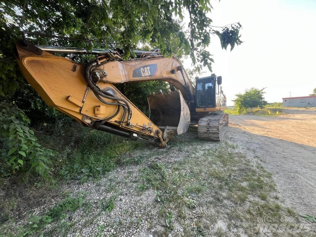 CAT 330 D Гусеничные экскаваторы