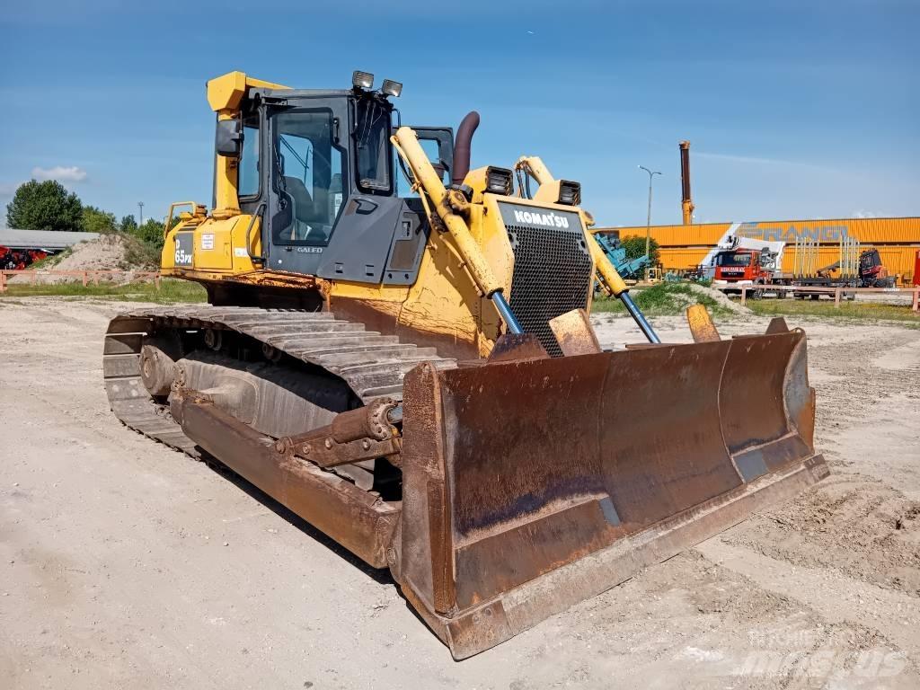Komatsu D 65 PX-15 Гусеничные бульдозеры