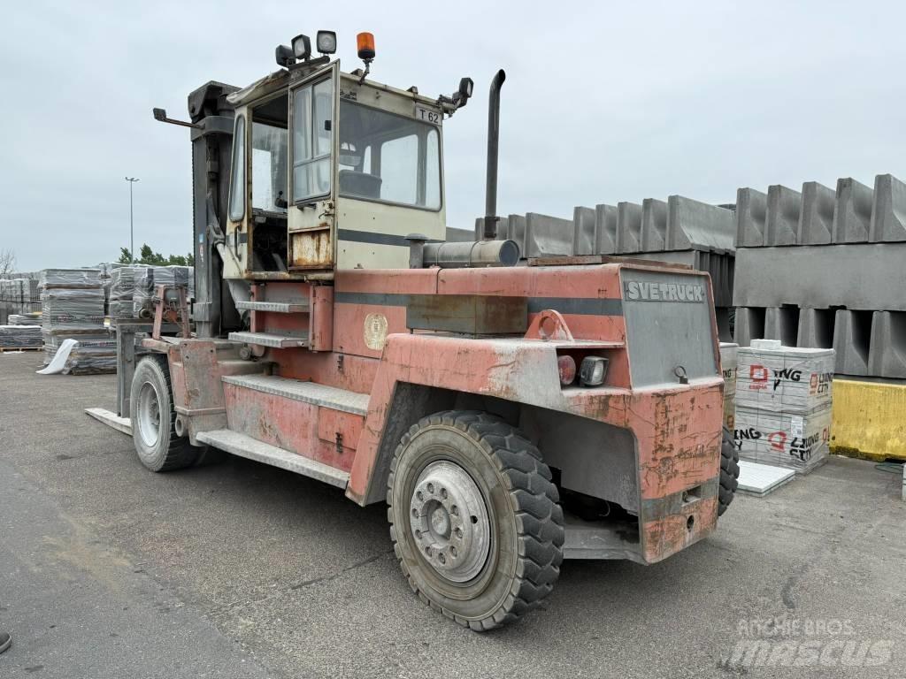 Svetruck 16 120 38 Дизельные погрузчики