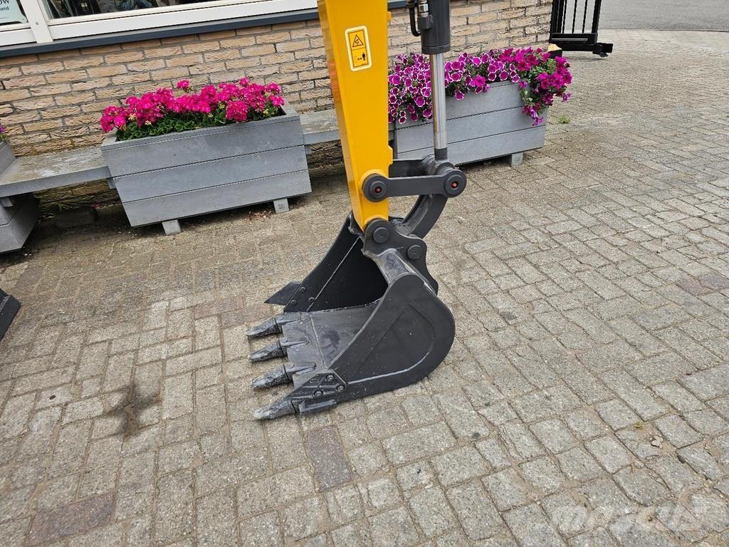 XCMG XE27U Мини-экскаваторы