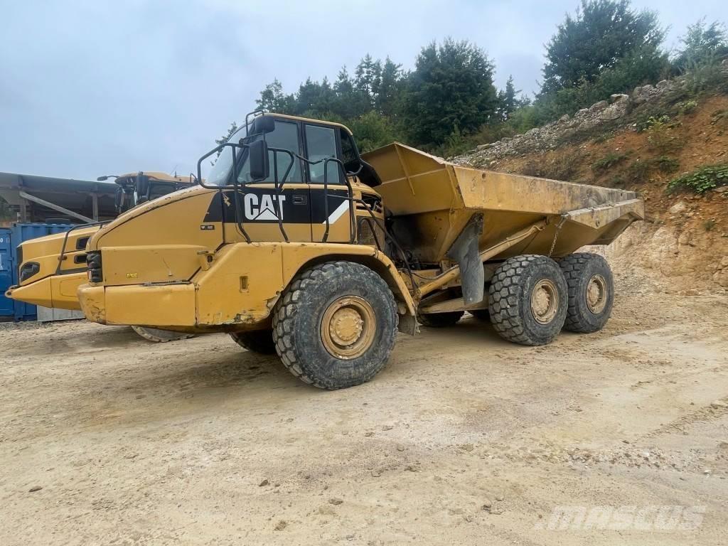 CAT 730 Шарнирно-сочленённые самосвалы