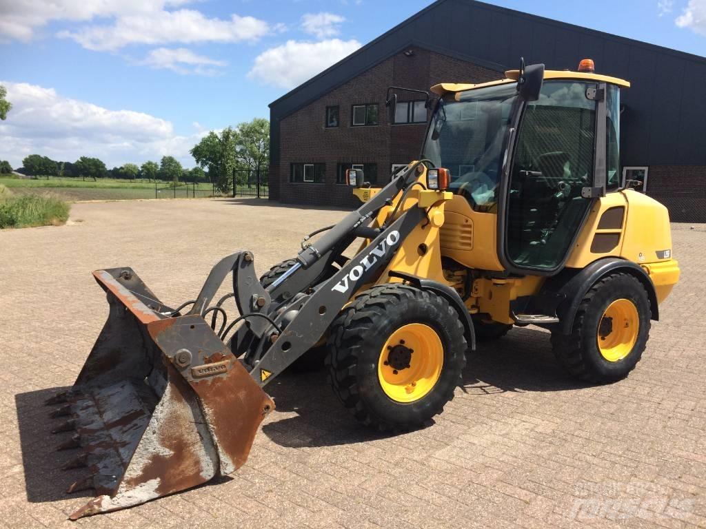 Volvo L 25 F Фронтальные погрузчики