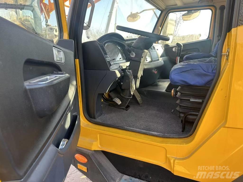 XCMG QY70KC Автокраны