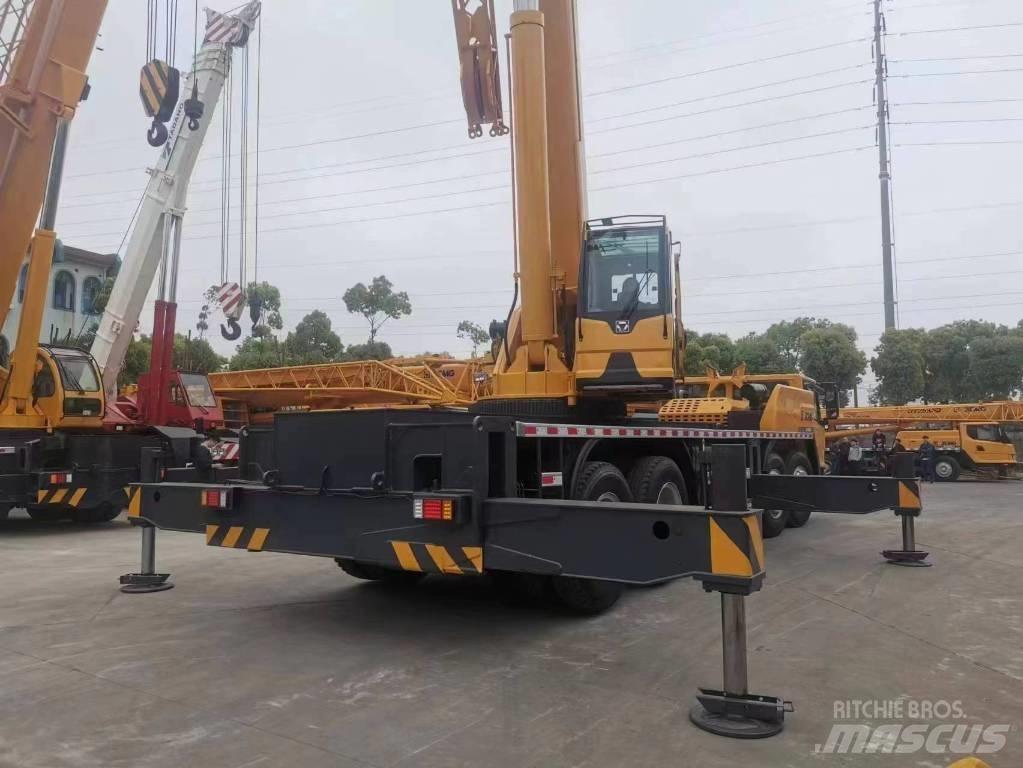 XCMG XZJ5434JQZ70K Гусеничные фронтальные погрузчики