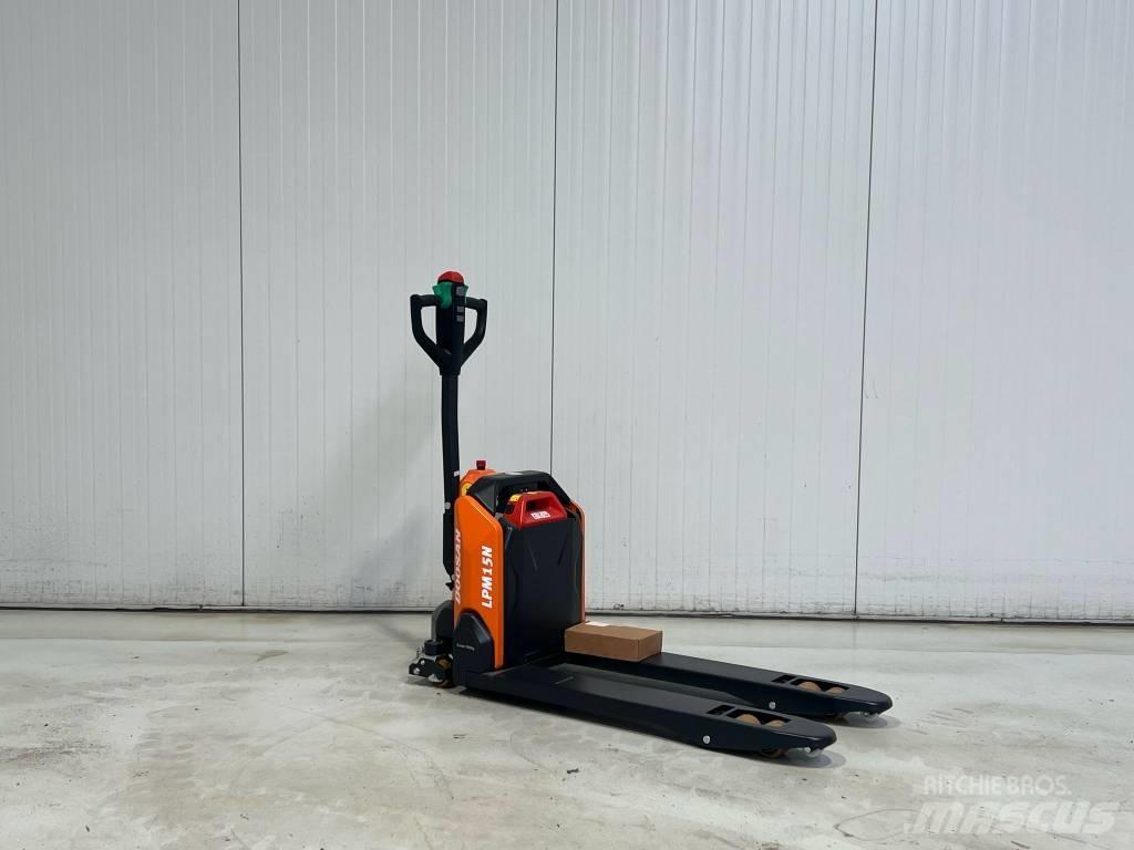 Doosan LPM15N-7 Ручные электрические тележки