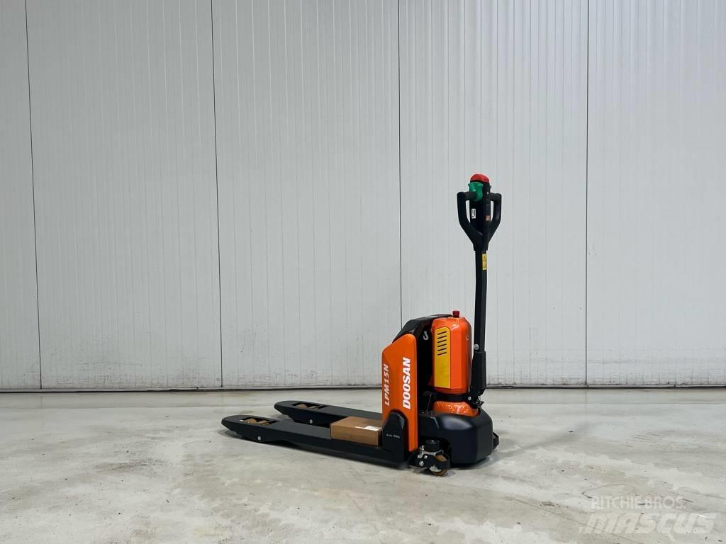 Doosan LPM15N-7 Ручные электрические тележки