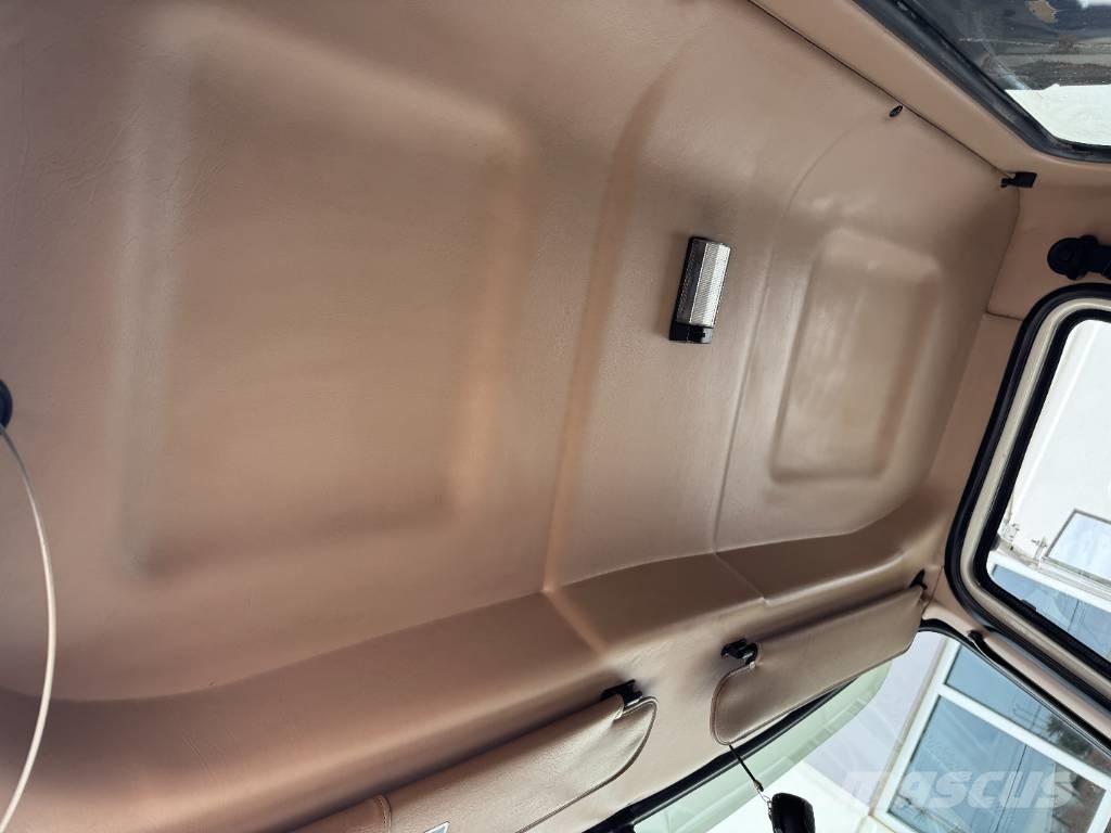 Mack CV 713 Грузовики-Самосвалы