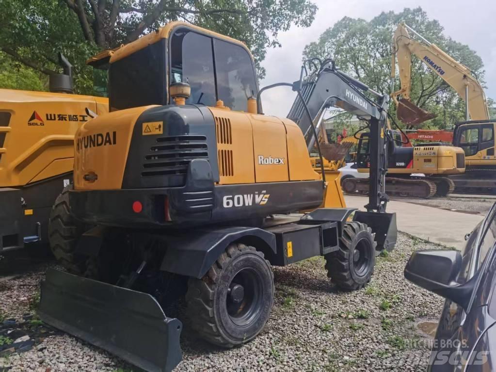 Hyundai r60w Колёсные экскаваторы