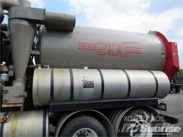 Vactor 2100 Баки
