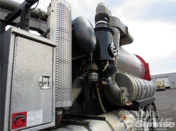 Vactor 2100 Баки
