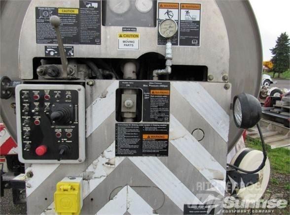 Vactor 2100 Баки