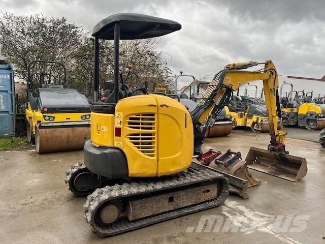 Komatsu PC 26 MR-3 Мини-экскаваторы