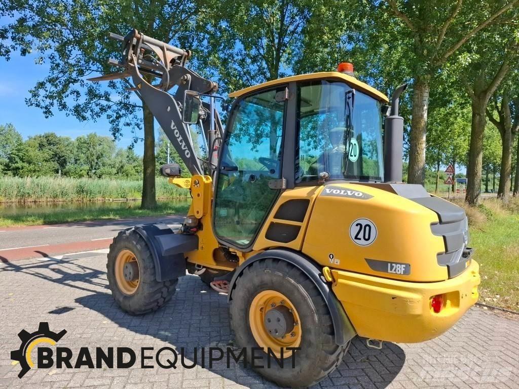 Volvo L28F Фронтальные погрузчики