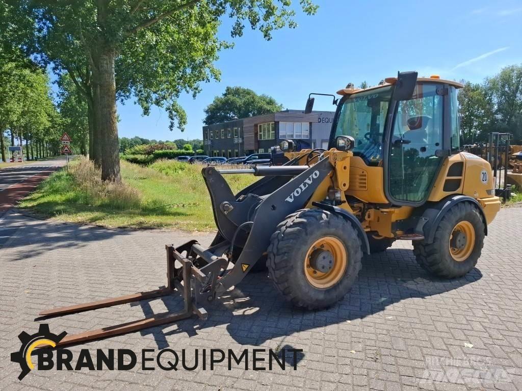 Volvo L28F Фронтальные погрузчики