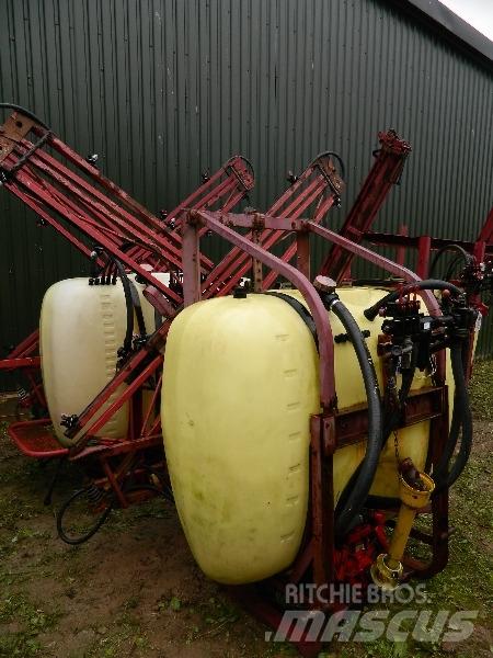 Hardi 800 Прицепные опрыскиватели