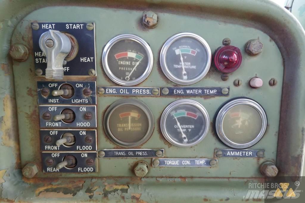 CAT D7F Ex-army Гусеничные бульдозеры