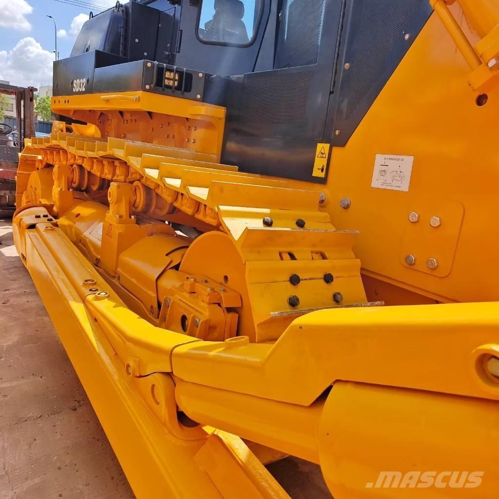 Shantui SD 32 Гусеничные бульдозеры