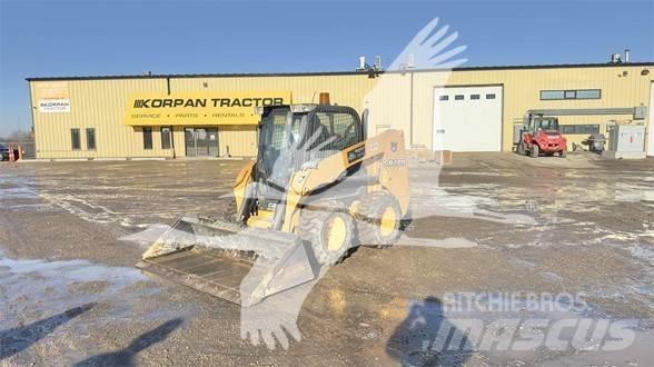 CASE SR200 Мини-погрузчики