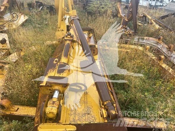 CAT 3852628 Бульдозерные отвалы