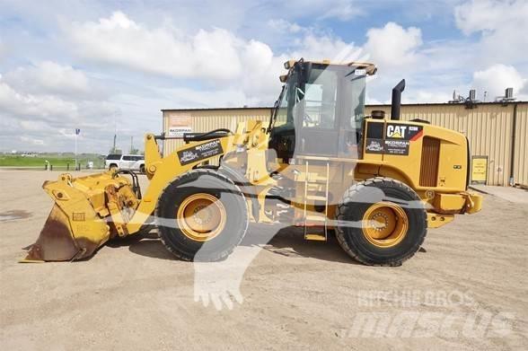 CAT 928H Фронтальные погрузчики
