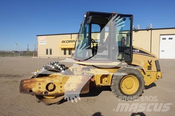 CAT CP-433E Грунтовые катки