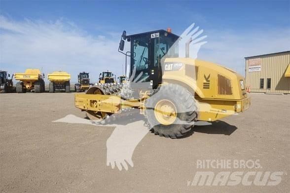 CAT CP54B Грунтовые катки