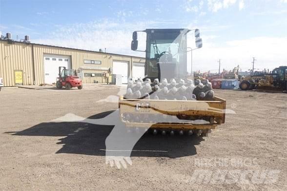 CAT CP54B Грунтовые катки