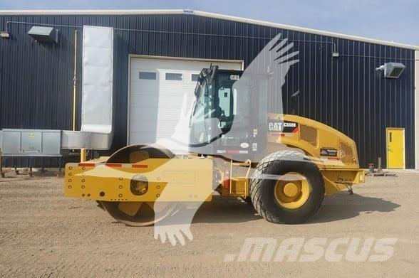 CAT CS68B Грунтовые катки