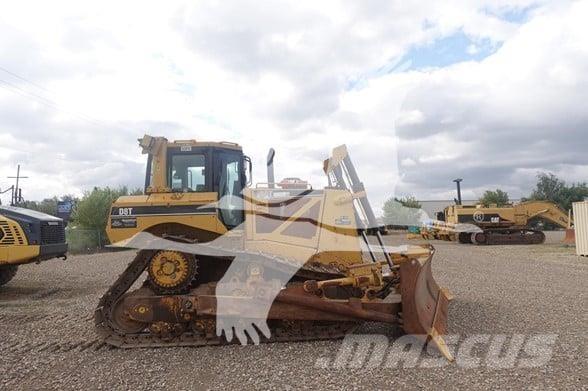 CAT D8T Гусеничные бульдозеры