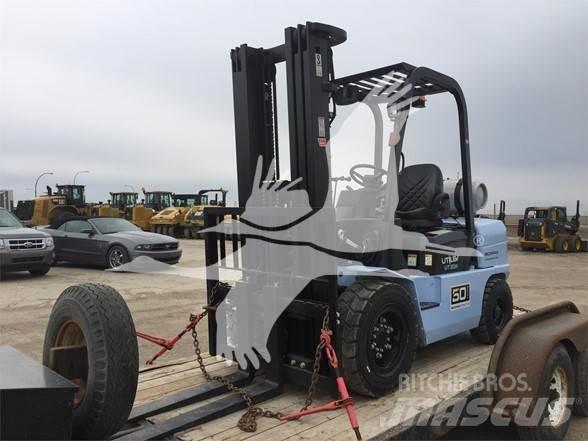 Utilev UT30P Дизельные погрузчики