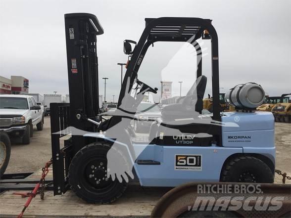 Utilev UT30P Дизельные погрузчики