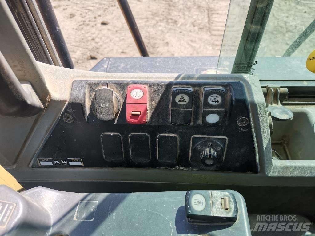 CAT 962 M Фронтальные погрузчики