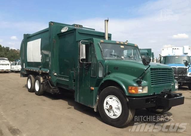 International 4900 Мусоровозы