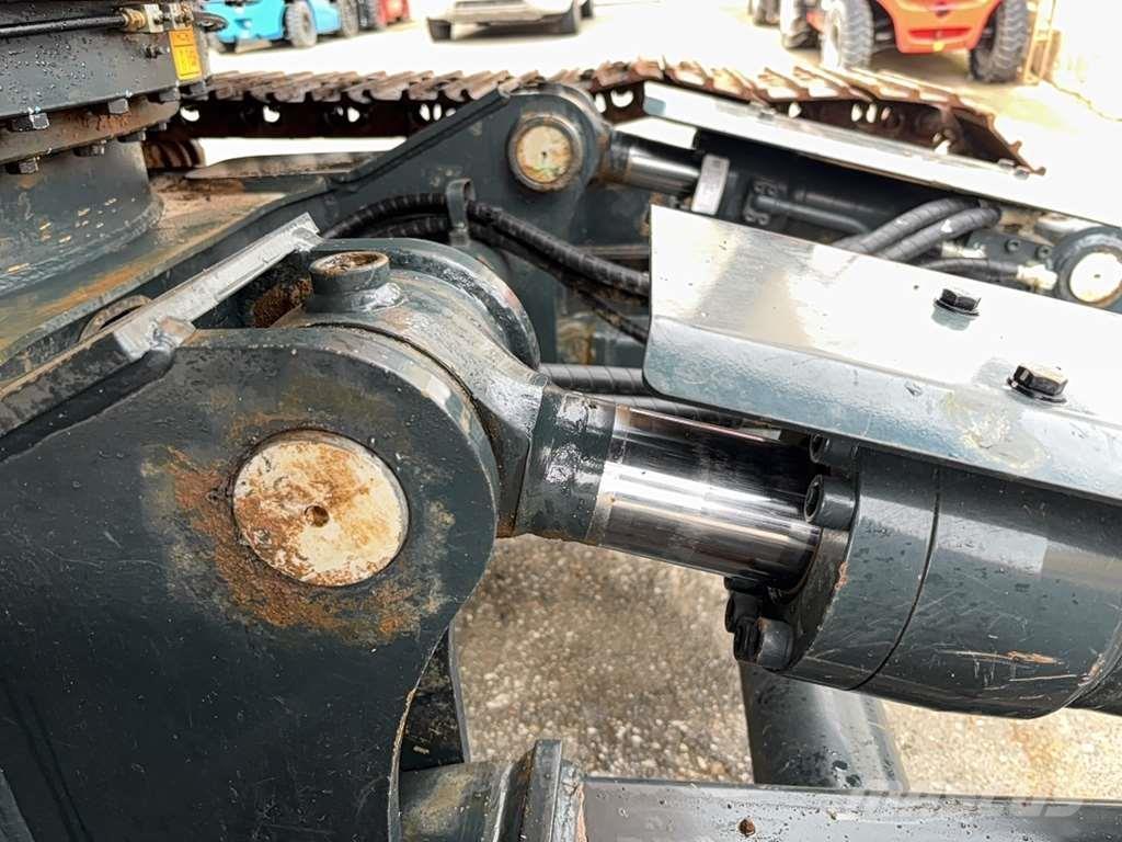 Hyundai HC130ALCR Специальные экскаваторы