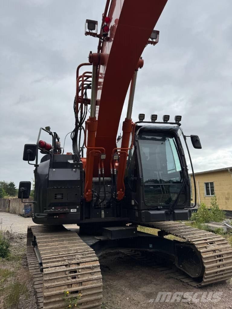 Hitachi ZX 225USLC-7 Гусеничные экскаваторы