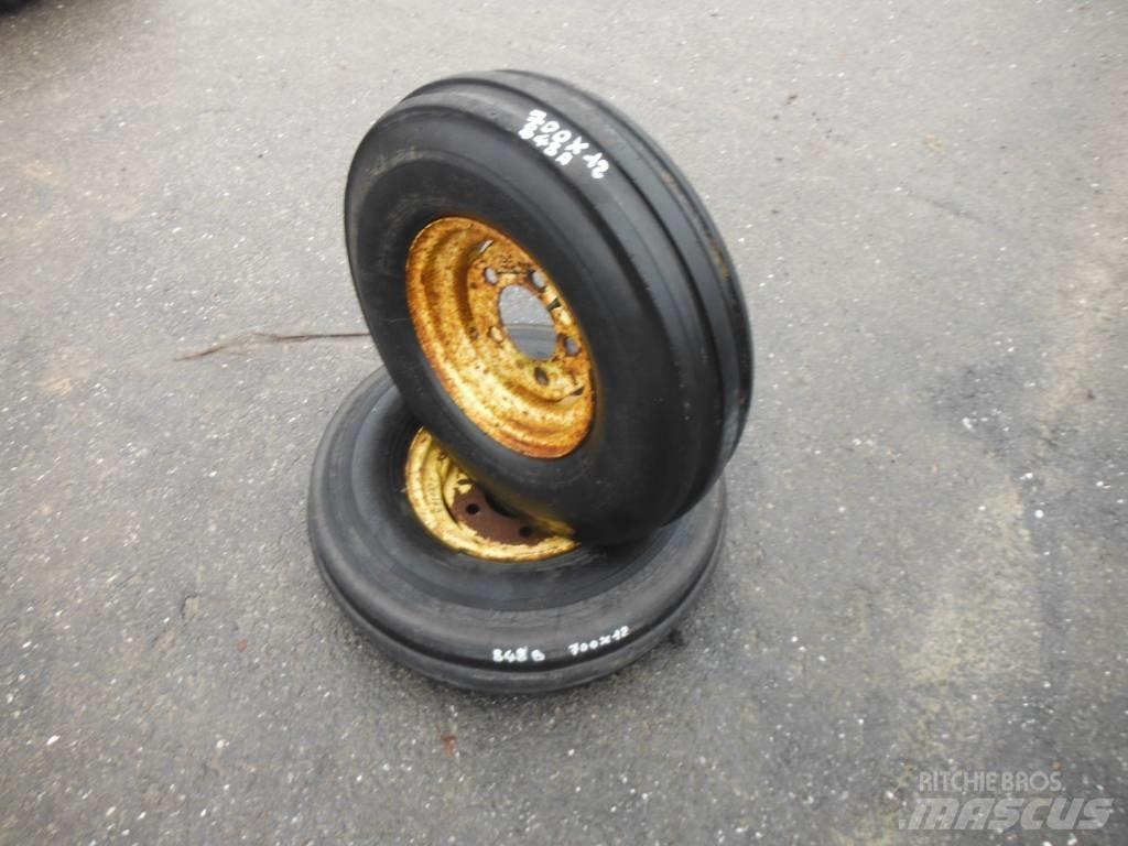 Dunlop 7.00X12 Шины и колёса